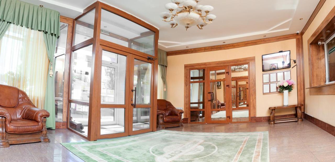 Green City Hotel Mykolaïv Esterno foto