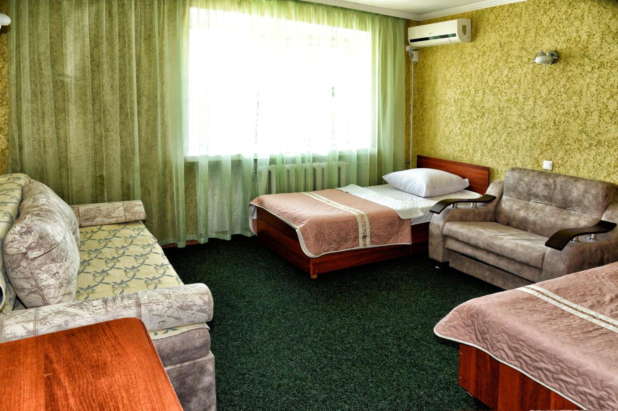 Green City Hotel Mykolaïv Esterno foto